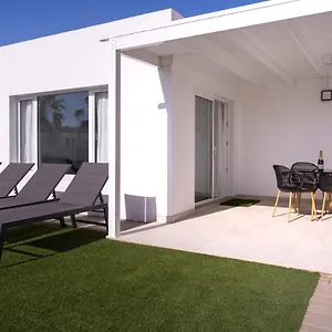 rooms-suites-princesa-mercedes.in-canary-islands.com/